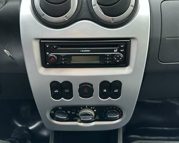 Бежевий Дачія Logan MCV, об'ємом двигуна 1.6 л та пробігом 109 тис. км за 6499 $, фото 24 на Automoto.ua