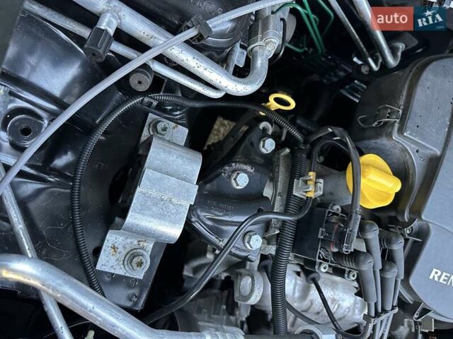 Черный Дачия Logan MCV, объемом двигателя 1.6 л и пробегом 143 тыс. км за 6850 $, фото 50 на Automoto.ua