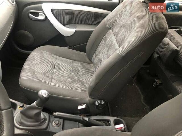 Чорний Дачія Logan MCV, об'ємом двигуна 1.6 л та пробігом 180 тис. км за 5850 $, фото 11 на Automoto.ua