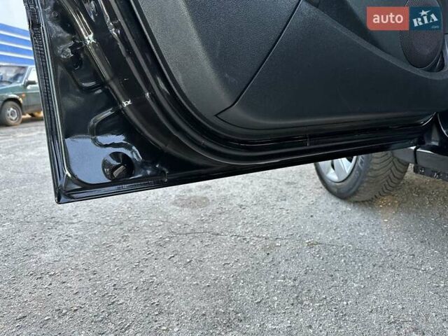 Черный Дачия Logan MCV, объемом двигателя 1.6 л и пробегом 143 тыс. км за 6850 $, фото 39 на Automoto.ua