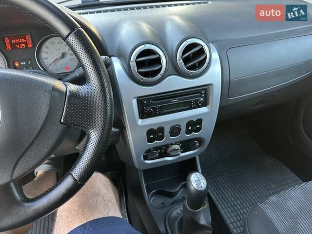 Черный Дачия Logan MCV, объемом двигателя 1.6 л и пробегом 143 тыс. км за 6850 $, фото 43 на Automoto.ua