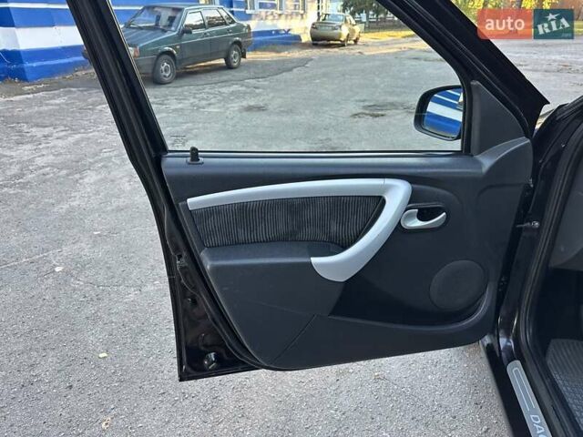 Черный Дачия Logan MCV, объемом двигателя 1.6 л и пробегом 143 тыс. км за 6850 $, фото 20 на Automoto.ua