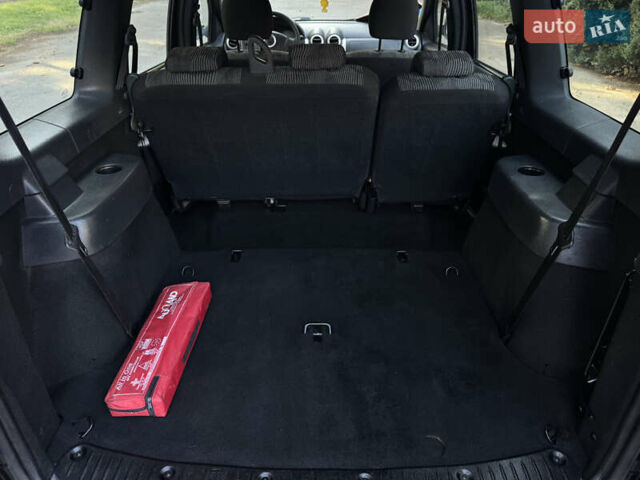 Черный Дачия Logan MCV, объемом двигателя 1.6 л и пробегом 144 тыс. км за 6350 $, фото 16 на Automoto.ua