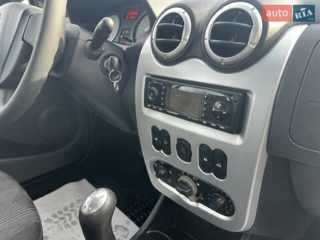 Чорний Дачія Logan MCV, об'ємом двигуна 1.6 л та пробігом 159 тис. км за 6500 $, фото 15 на Automoto.ua