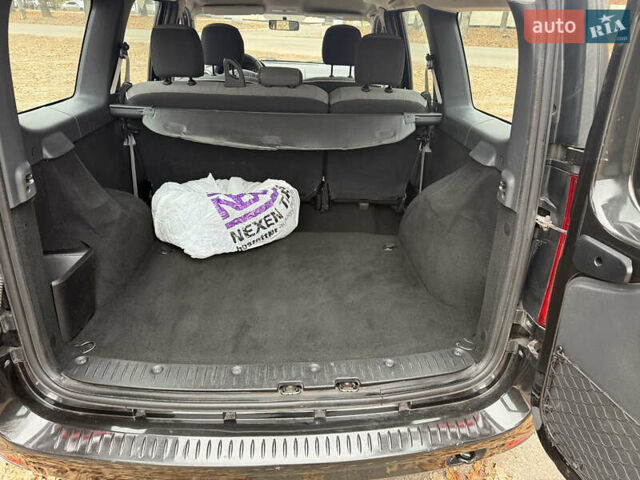 Черный Дачия Logan MCV, объемом двигателя 1.6 л и пробегом 233 тыс. км за 6500 $, фото 17 на Automoto.ua