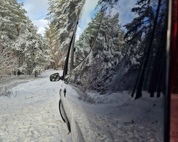 Черный Дачия Logan MCV, объемом двигателя 1.6 л и пробегом 180 тыс. км за 6999 $, фото 11 на Automoto.ua