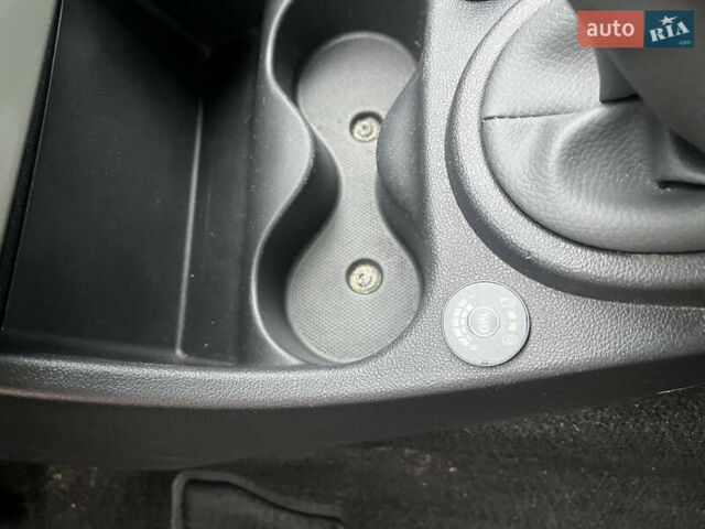 Черный Дачия Logan MCV, объемом двигателя 1.6 л и пробегом 220 тыс. км за 6900 $, фото 34 на Automoto.ua