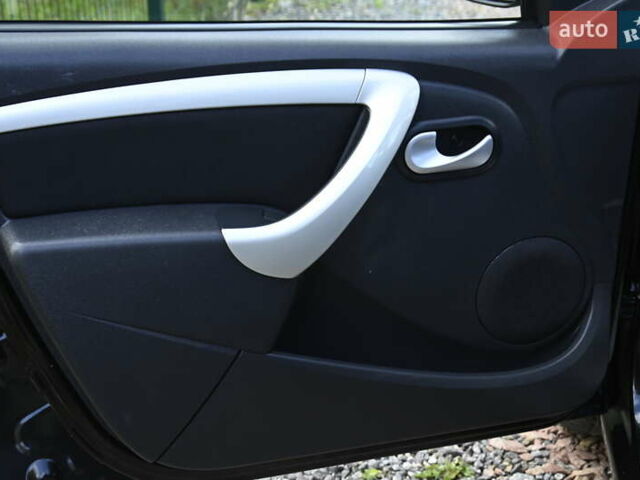 Черный Дачия Logan MCV, объемом двигателя 1.6 л и пробегом 135 тыс. км за 6950 $, фото 11 на Automoto.ua