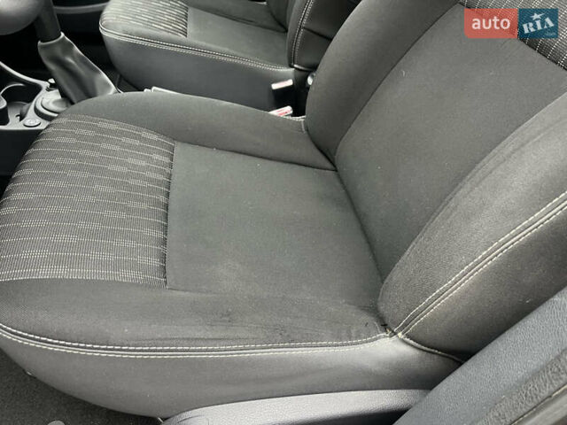 Черный Дачия Logan MCV, объемом двигателя 1.6 л и пробегом 220 тыс. км за 6900 $, фото 52 на Automoto.ua