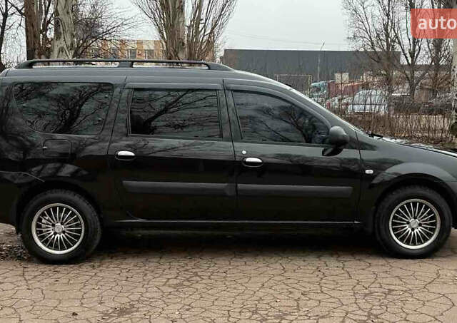 Черный Дачия Logan MCV, объемом двигателя 1.6 л и пробегом 197 тыс. км за 7250 $, фото 5 на Automoto.ua