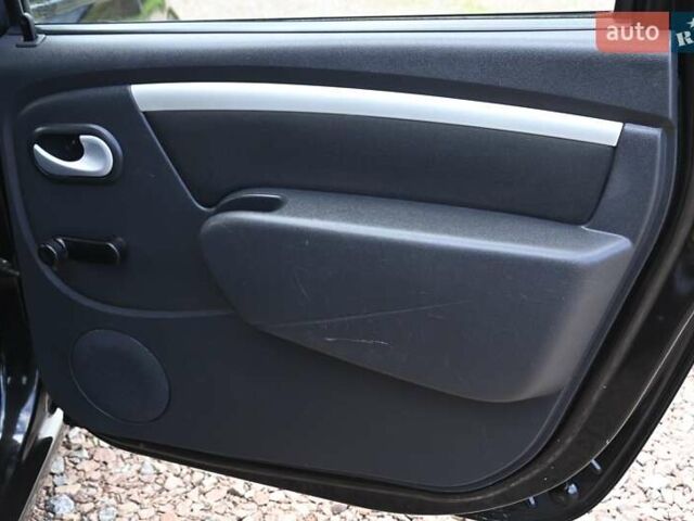 Черный Дачия Logan MCV, объемом двигателя 1.6 л и пробегом 135 тыс. км за 6950 $, фото 23 на Automoto.ua
