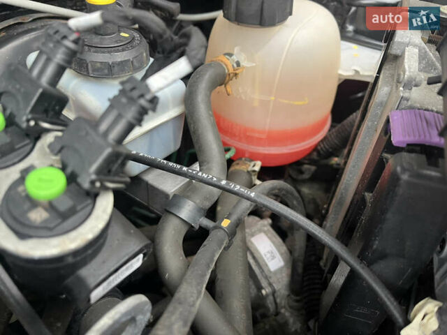 Черный Дачия Logan MCV, объемом двигателя 1.6 л и пробегом 220 тыс. км за 6900 $, фото 58 на Automoto.ua