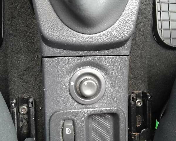 Чорний Дачія Logan MCV, об'ємом двигуна 1.6 л та пробігом 148 тис. км за 6295 $, фото 33 на Automoto.ua