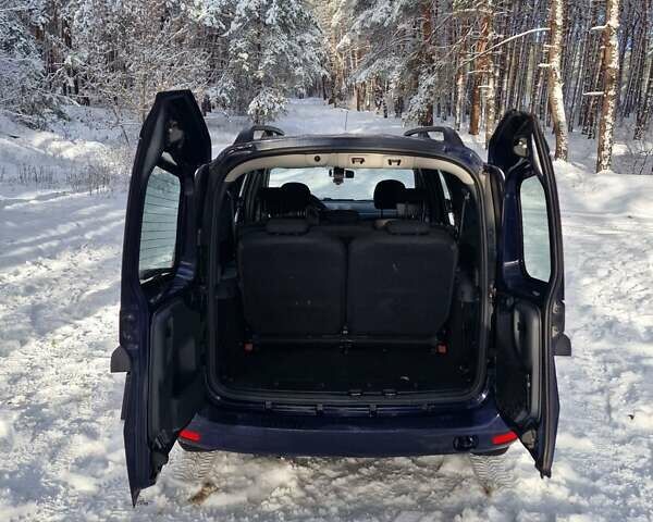 Черный Дачия Logan MCV, объемом двигателя 1.6 л и пробегом 180 тыс. км за 6999 $, фото 95 на Automoto.ua