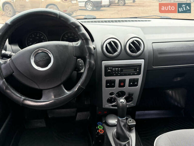 Черный Дачия Logan MCV, объемом двигателя 1.6 л и пробегом 197 тыс. км за 7250 $, фото 8 на Automoto.ua