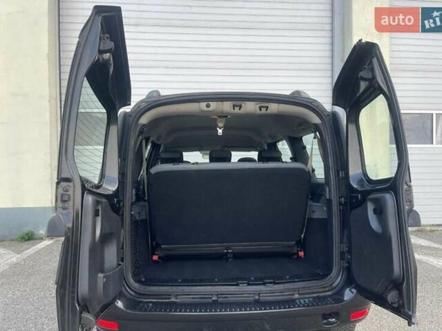 Черный Дачия Logan MCV, объемом двигателя 0 л и пробегом 145 тыс. км за 3500 $, фото 1 на Automoto.ua