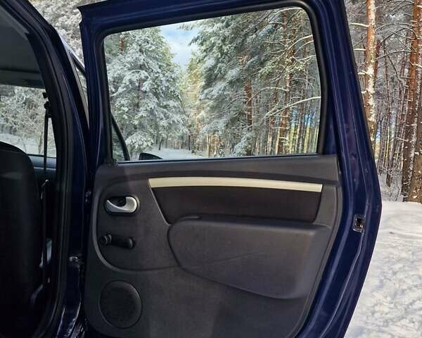 Черный Дачия Logan MCV, объемом двигателя 1.6 л и пробегом 180 тыс. км за 6999 $, фото 108 на Automoto.ua