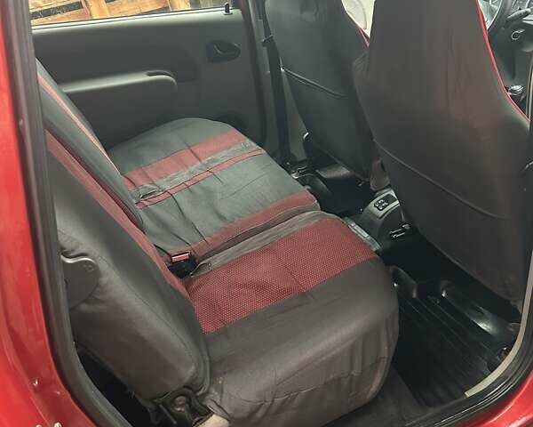 Красный Дачия Logan MCV, объемом двигателя 1.6 л и пробегом 194 тыс. км за 4500 $, фото 16 на Automoto.ua