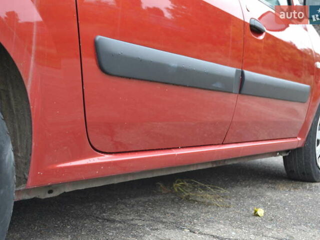 Красный Дачия Logan MCV, объемом двигателя 1.6 л и пробегом 192 тыс. км за 4900 $, фото 12 на Automoto.ua