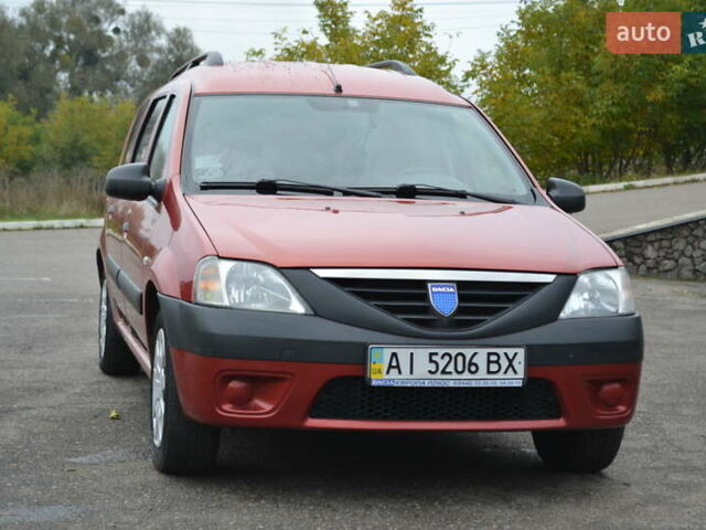 Красный Дачия Logan MCV, объемом двигателя 1.6 л и пробегом 192 тыс. км за 4900 $, фото 9 на Automoto.ua