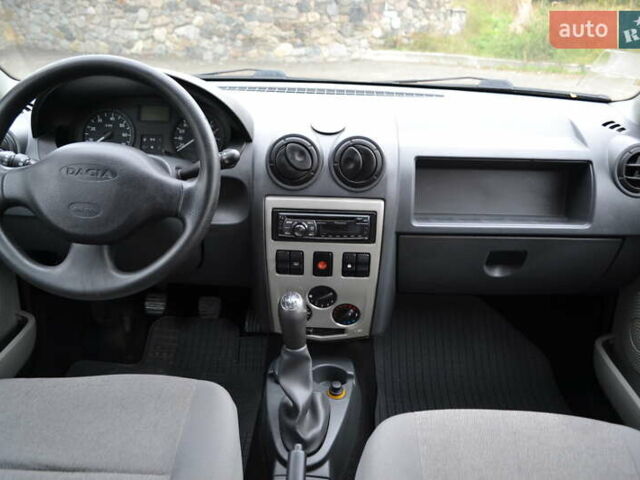 Красный Дачия Logan MCV, объемом двигателя 1.6 л и пробегом 192 тыс. км за 4900 $, фото 29 на Automoto.ua