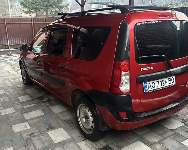 Красный Дачия Logan MCV, объемом двигателя 1.6 л и пробегом 194 тыс. км за 4500 $, фото 1 на Automoto.ua