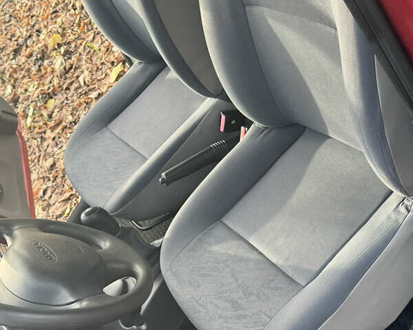 Дачія Logan MCV 2008 у Києві на Automoto.ua Червоний Дачія Logan MCV, об'ємом двигуна 1.6 л та пробігом 81 тис. км за 5300 $, фото 18 на Automoto.ua