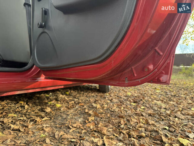 Дачія Logan MCV 2008 у Києві на Automoto.ua Червоний Дачія Logan MCV, об'ємом двигуна 1.6 л та пробігом 81 тис. км за 5300 $, фото 28 на Automoto.ua