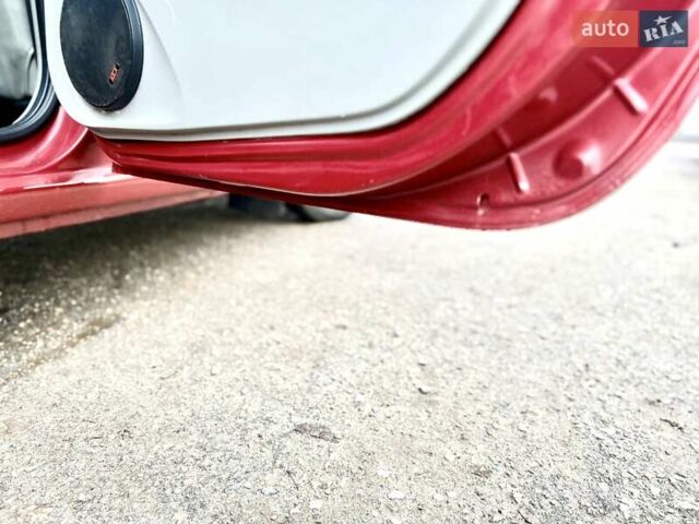 Красный Дачия Logan MCV, объемом двигателя 1.6 л и пробегом 175 тыс. км за 5200 $, фото 7 на Automoto.ua