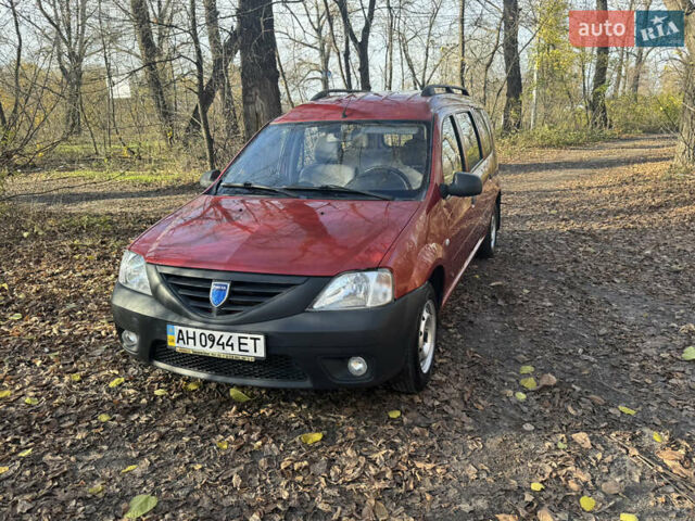 Дачія Logan MCV 2008 у Києві на Automoto.ua Червоний Дачія Logan MCV, об'ємом двигуна 1.6 л та пробігом 81 тис. км за 5300 $, фото 2 на Automoto.ua