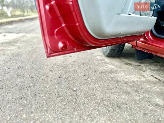 Красный Дачия Logan MCV, объемом двигателя 1.6 л и пробегом 175 тыс. км за 5200 $, фото 10 на Automoto.ua