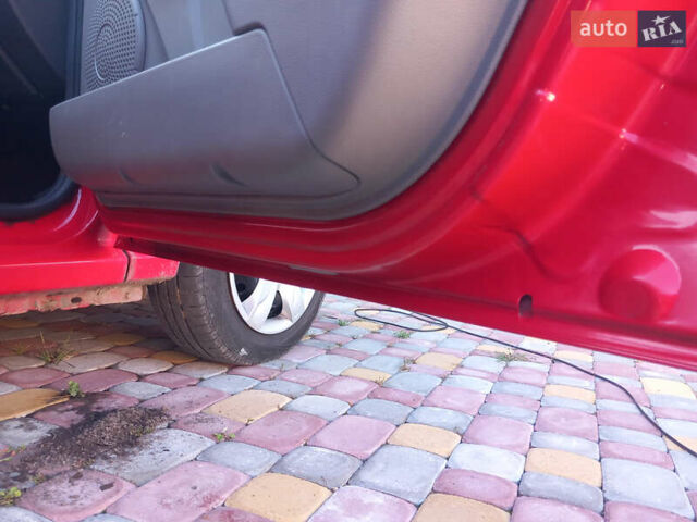 Красный Дачия Logan MCV, объемом двигателя 1.6 л и пробегом 242 тыс. км за 4850 $, фото 6 на Automoto.ua