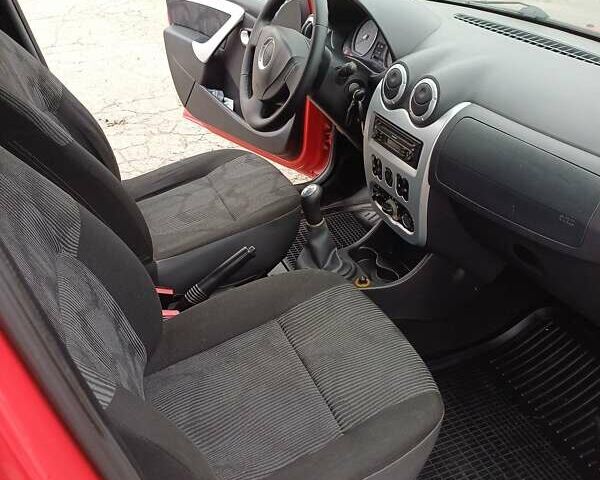 Красный Дачия Logan MCV, объемом двигателя 1.6 л и пробегом 159 тыс. км за 5850 $, фото 33 на Automoto.ua