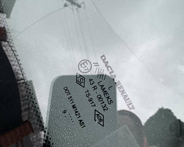 Червоний Дачія Logan MCV, об'ємом двигуна 1.6 л та пробігом 174 тис. км за 5999 $, фото 23 на Automoto.ua