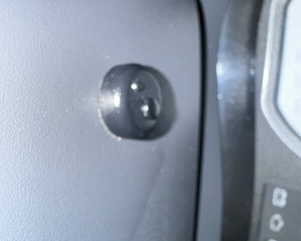 Червоний Дачія Logan MCV, об'ємом двигуна 1.6 л та пробігом 174 тис. км за 5999 $, фото 27 на Automoto.ua