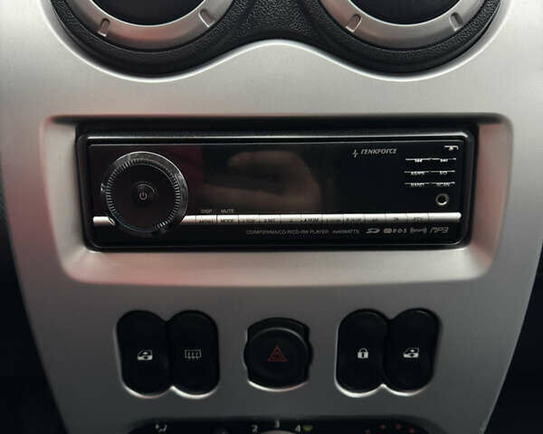 Червоний Дачія Logan MCV, об'ємом двигуна 1.6 л та пробігом 174 тис. км за 5999 $, фото 33 на Automoto.ua