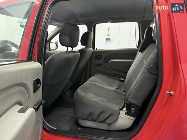Дачия Logan MCV 2009 в Днепре (Днепропетровске) на Automoto.ua Красный Дачия Logan MCV, объемом двигателя 1.39 л и пробегом 213 тыс. км за 4200 $, фото 23 на Automoto.ua
