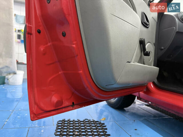 Дачия Logan MCV 2009 в Днепре (Днепропетровске) на Automoto.ua Красный Дачия Logan MCV, объемом двигателя 1.39 л и пробегом 213 тыс. км за 4200 $, фото 14 на Automoto.ua