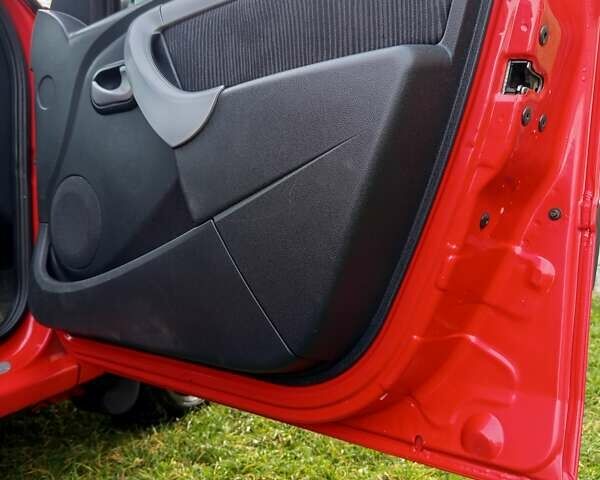 Червоний Дачія Logan MCV, об'ємом двигуна 1.6 л та пробігом 263 тис. км за 5500 $, фото 18 на Automoto.ua