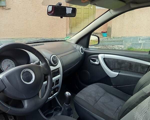 Червоний Дачія Logan MCV, об'ємом двигуна 1.6 л та пробігом 263 тис. км за 5500 $, фото 17 на Automoto.ua