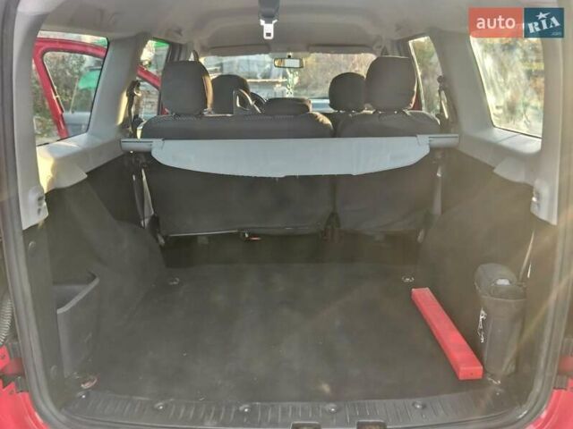 Красный Дачия Logan MCV, объемом двигателя 1.6 л и пробегом 131 тыс. км за 5300 $, фото 18 на Automoto.ua