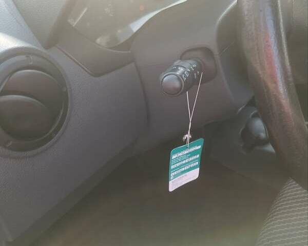 Красный Дачия Logan MCV, объемом двигателя 1.6 л и пробегом 131 тыс. км за 5300 $, фото 9 на Automoto.ua