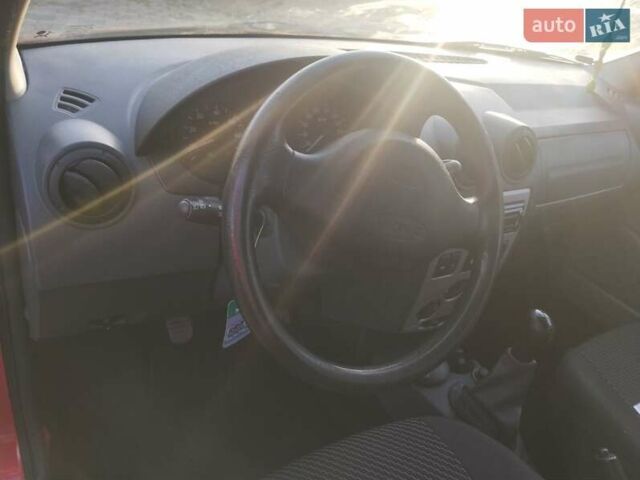 Красный Дачия Logan MCV, объемом двигателя 1.6 л и пробегом 131 тыс. км за 5300 $, фото 1 на Automoto.ua