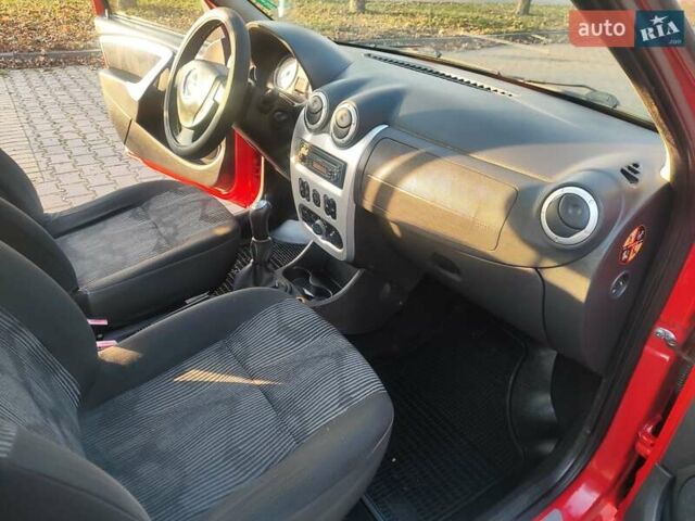 Красный Дачия Logan MCV, объемом двигателя 1.6 л и пробегом 190 тыс. км за 5700 $, фото 40 на Automoto.ua