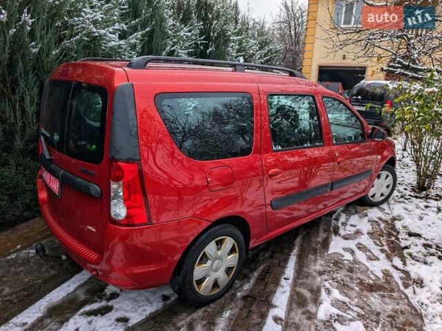 Красный Дачия Logan MCV, объемом двигателя 1.6 л и пробегом 243 тыс. км за 5999 $, фото 2 на Automoto.ua