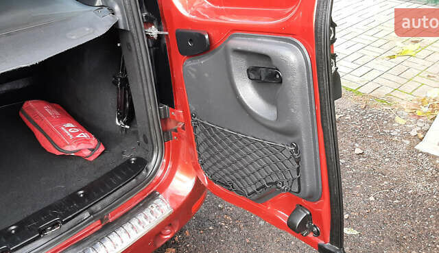 Красный Дачия Logan MCV, объемом двигателя 1.6 л и пробегом 178 тыс. км за 6650 $, фото 31 на Automoto.ua