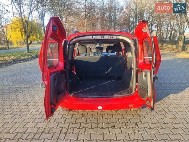 Красный Дачия Logan MCV, объемом двигателя 1.6 л и пробегом 190 тыс. км за 5700 $, фото 37 на Automoto.ua