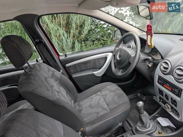 Красный Дачия Logan MCV, объемом двигателя 1.6 л и пробегом 243 тыс. км за 5999 $, фото 24 на Automoto.ua