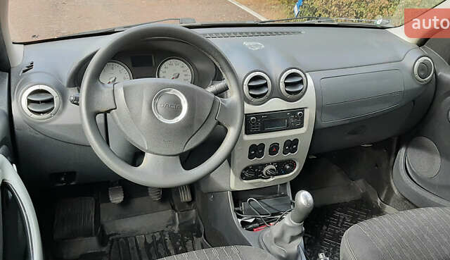 Красный Дачия Logan MCV, объемом двигателя 1.6 л и пробегом 178 тыс. км за 6650 $, фото 37 на Automoto.ua