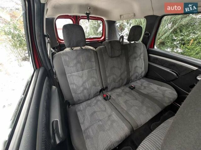 Красный Дачия Logan MCV, объемом двигателя 1.6 л и пробегом 243 тыс. км за 5999 $, фото 17 на Automoto.ua